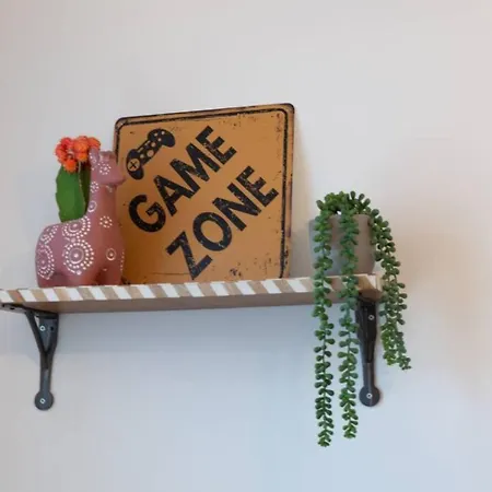 Escape 2 Unwind At The Parade, Accommodates 10 Ferienhaus York