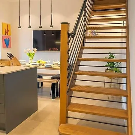 Escape 2 Unwind At The Parade, Accommodates 10 Casa de Férias York