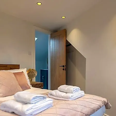 Escape 2 Unwind At The Parade, Accommodates 10 Casa de Férias York