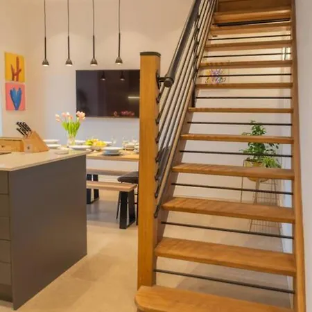 Escape 2 Unwind At The Parade, Accommodates 10 Hébergement de vacances