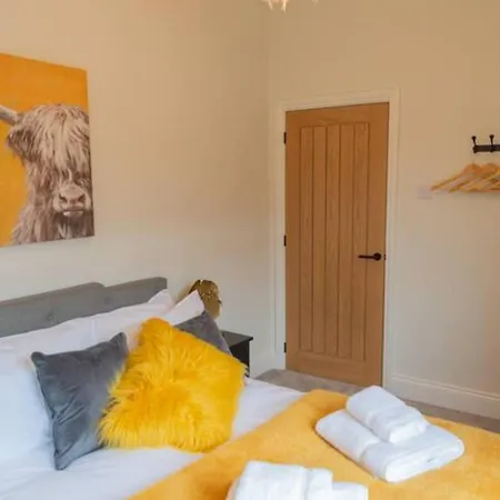 Escape 2 Unwind At The Parade, Accommodates 10 Hébergement de vacances York